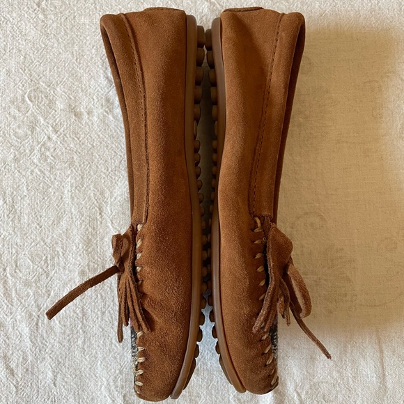 MINNETONKA Moccasins - Picture 4 of 6